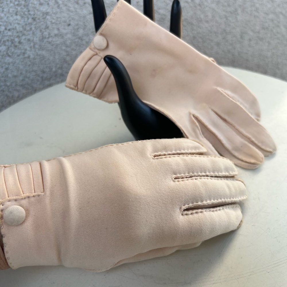 Vintage cream yellow formal gloves cotton button sz 6
